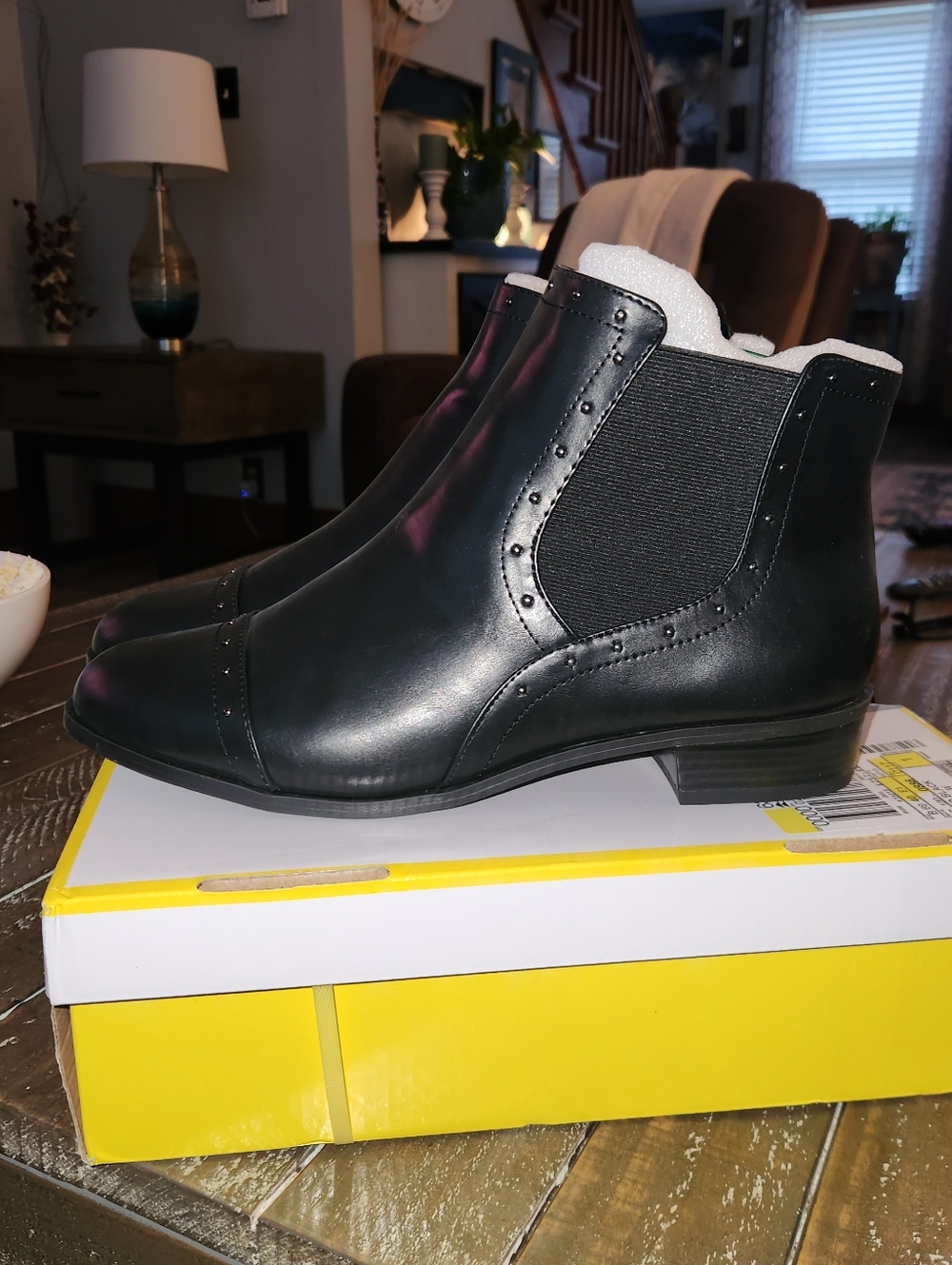 Liz Claiborbe NWT LC Rela Wide Blk. W/ Memory Foam. 10 W